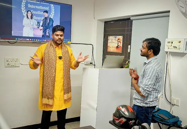 Vedic astrology lecture — chart analysis demonstration
